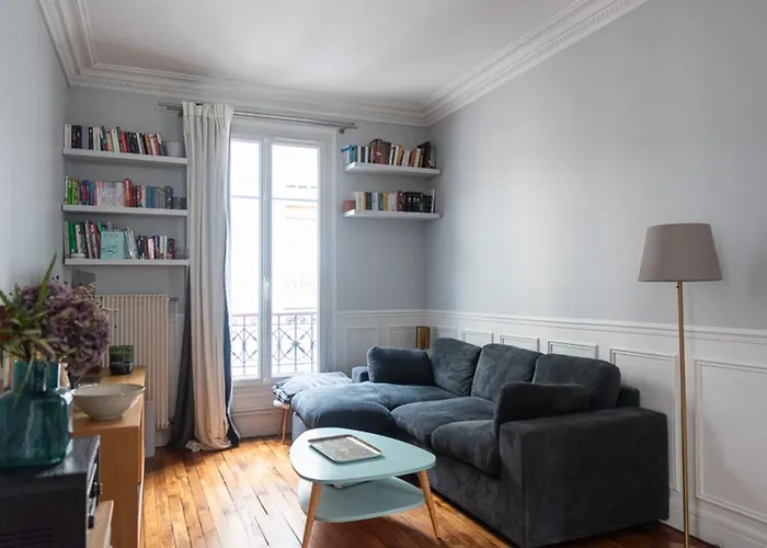 T3 With Wifi Near Montmartre
